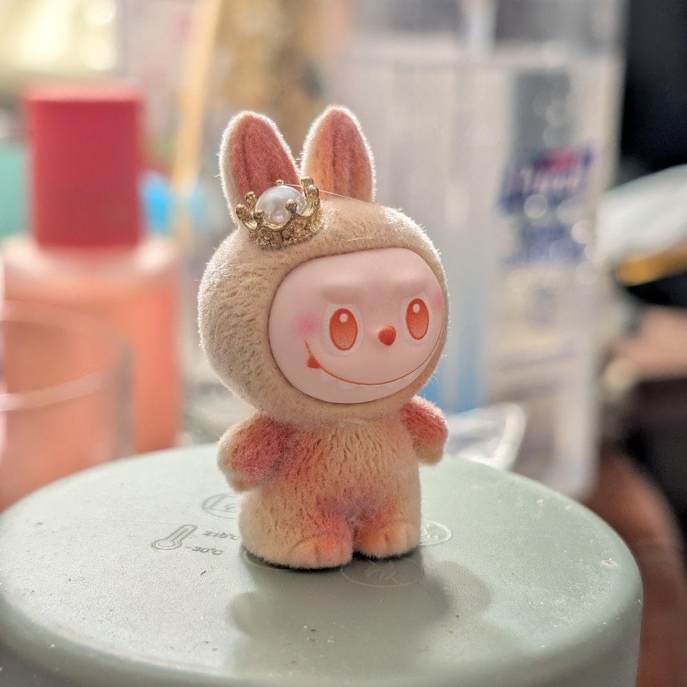 TINY PEACHY  HAPPINESS LABUBU MINI MINI VELVET FIGURINE *NOT FROM POPMART